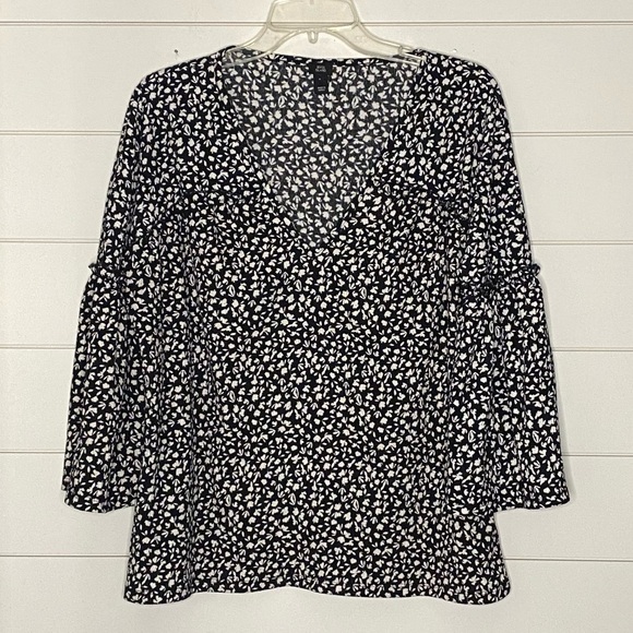 River Island | NWOT flared sleeve ditsy floral smock top in black and white - Picture 5 of 8